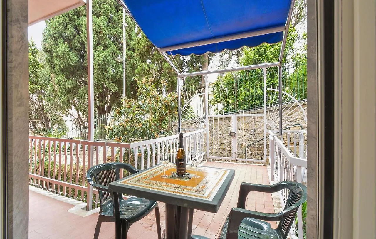 Lovely Apartment In Sanremo With Wifi 0*,